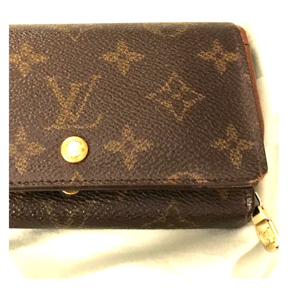 Louis Vuitton wallet bifold
